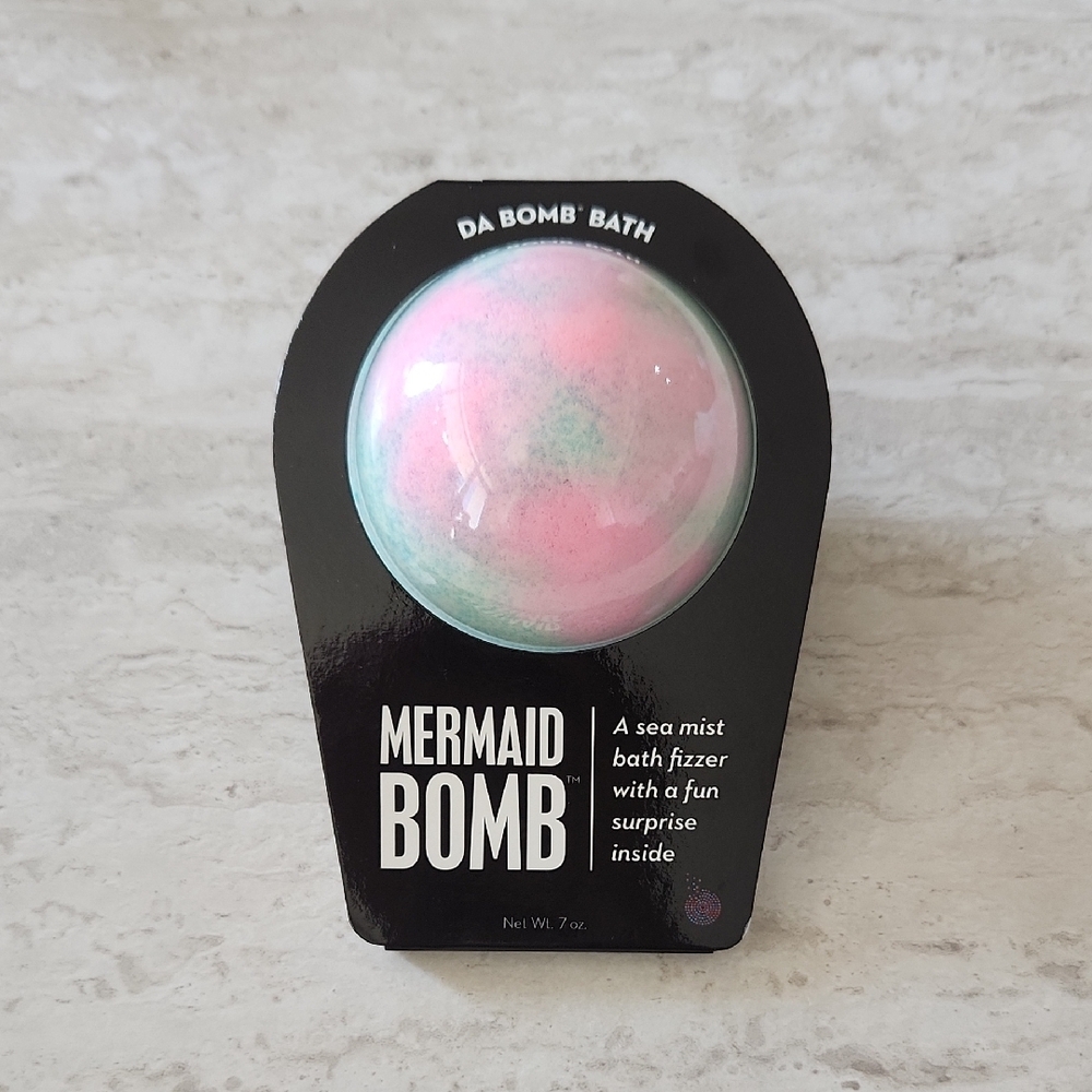 🔴NWT Da Bomb Bath Blue/pink Mermaid bomb sea mist bath soak & bubbles fizzer OS